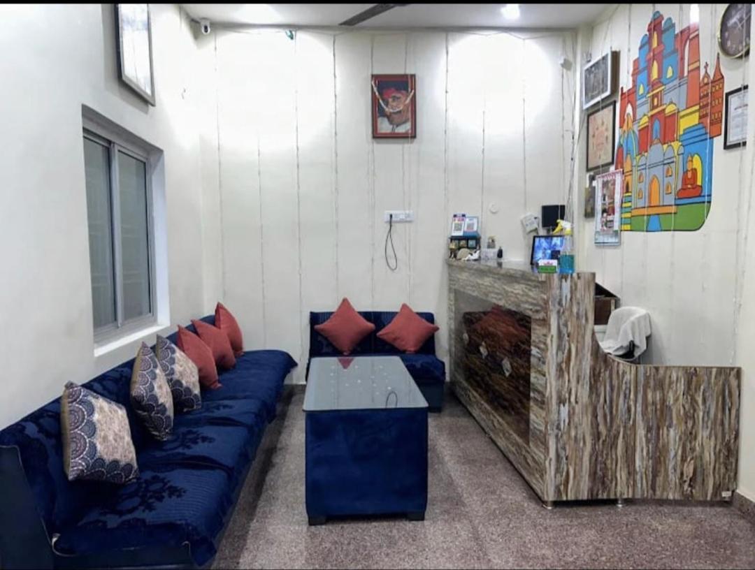 Lotus Paying Guest House Varanasi Exterior foto